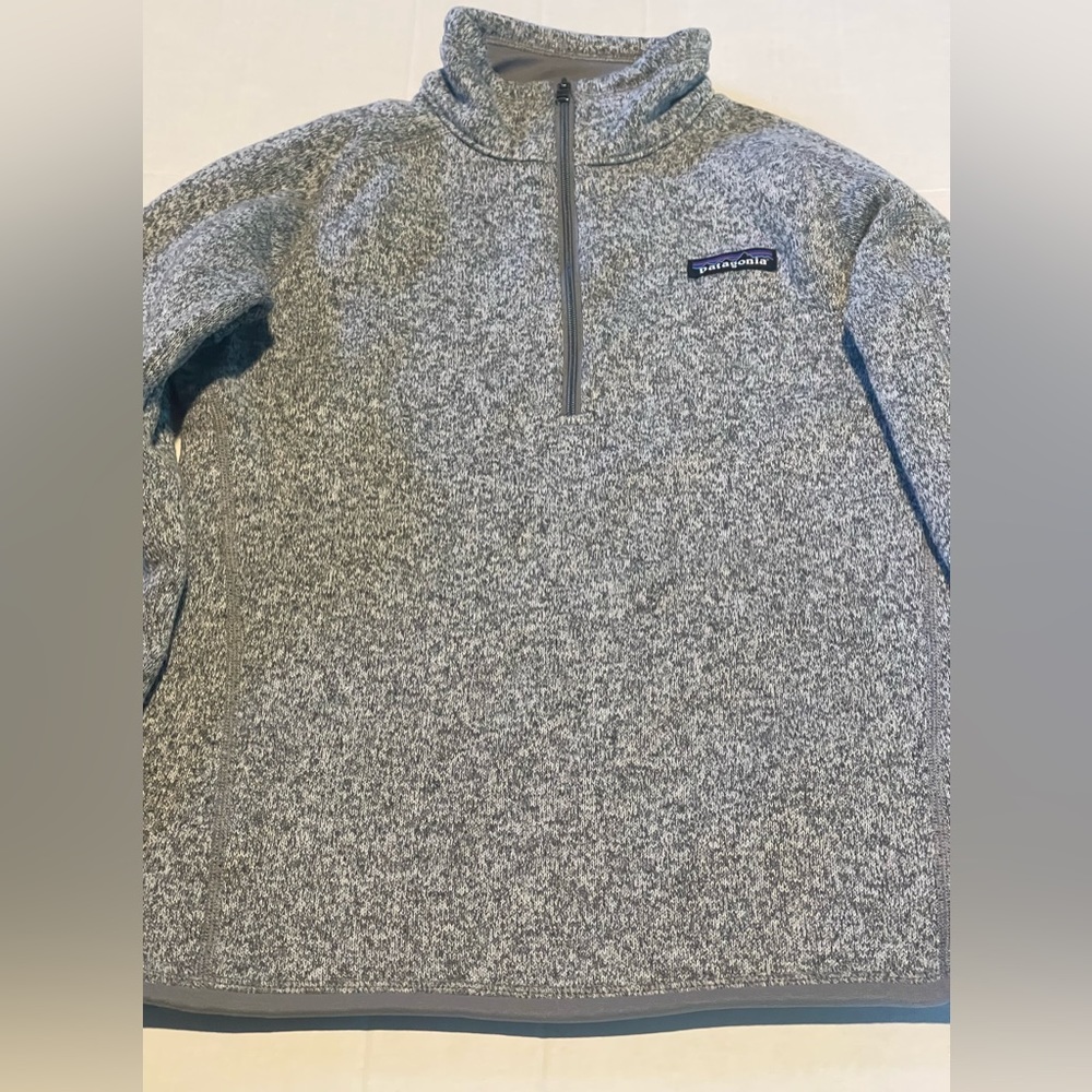 Patagonia fleece women’s size XS EUC gray‎
